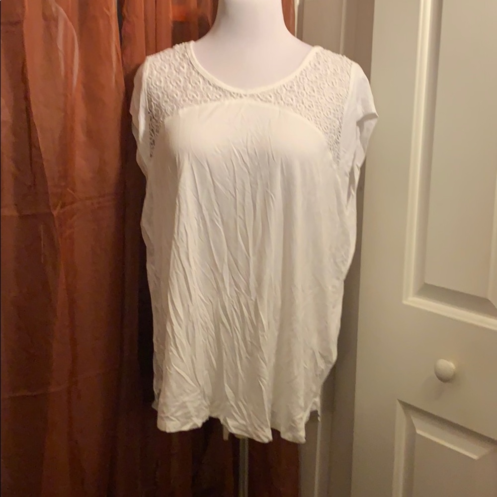 White top. Short sleeve. New with tag.